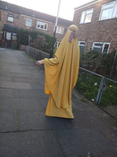 Load image into Gallery viewer, Two piece sheen Jilbab Yellow
